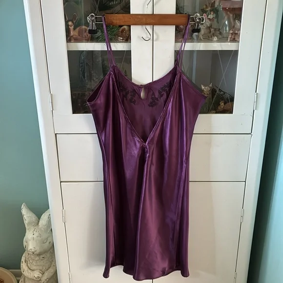 Inner Most sz S Elegant Purple Satin Nightgown euc - Picture 5 of 8